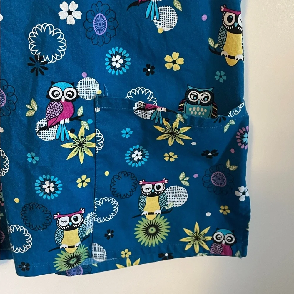 SB Scrubs Blue Teal Owl Print Size Medium - Picture 3 of 6